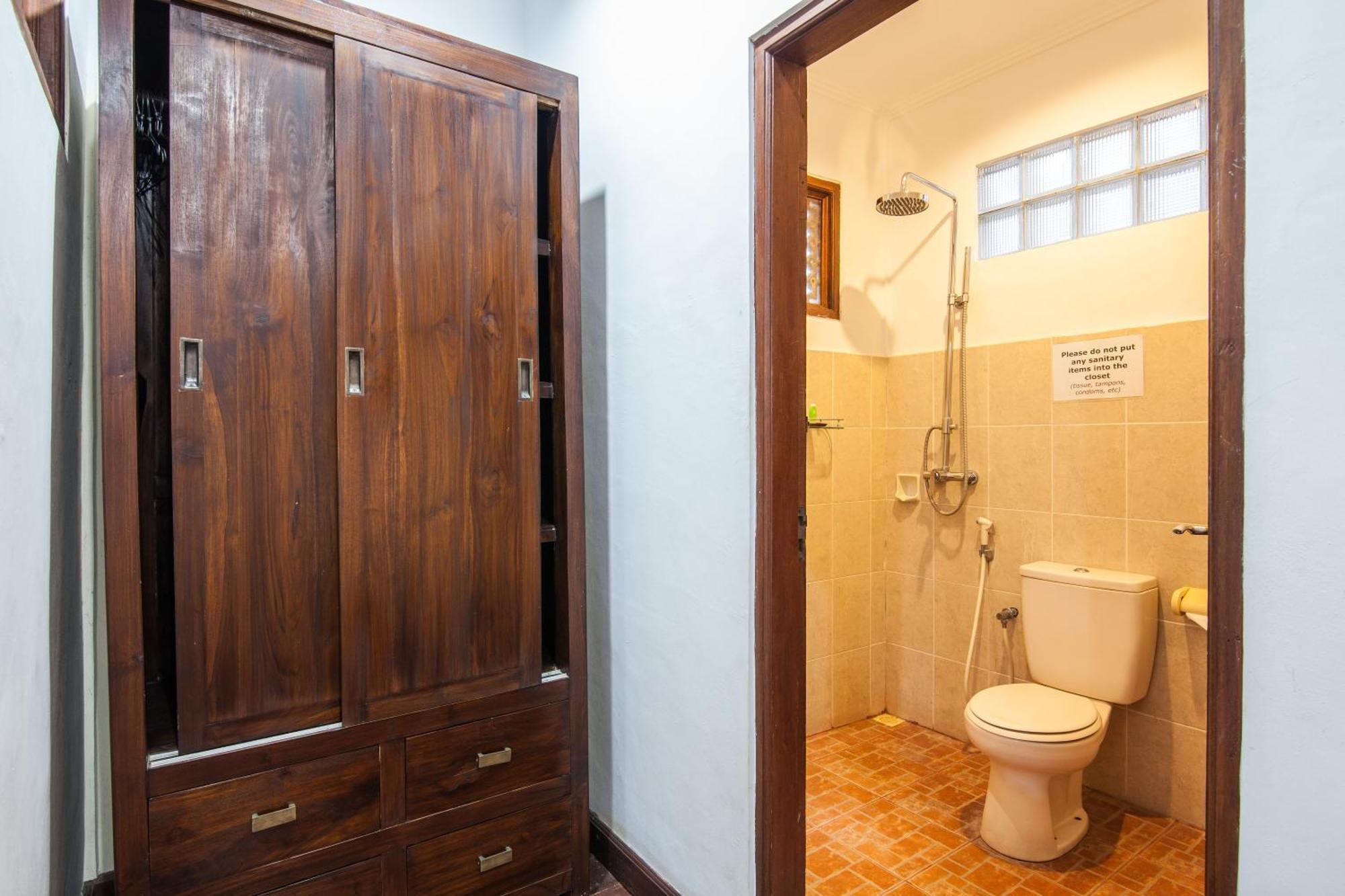 6-br Garden Legian 5-min Walk To And Shops Bali Villa Seminyak (Bali)