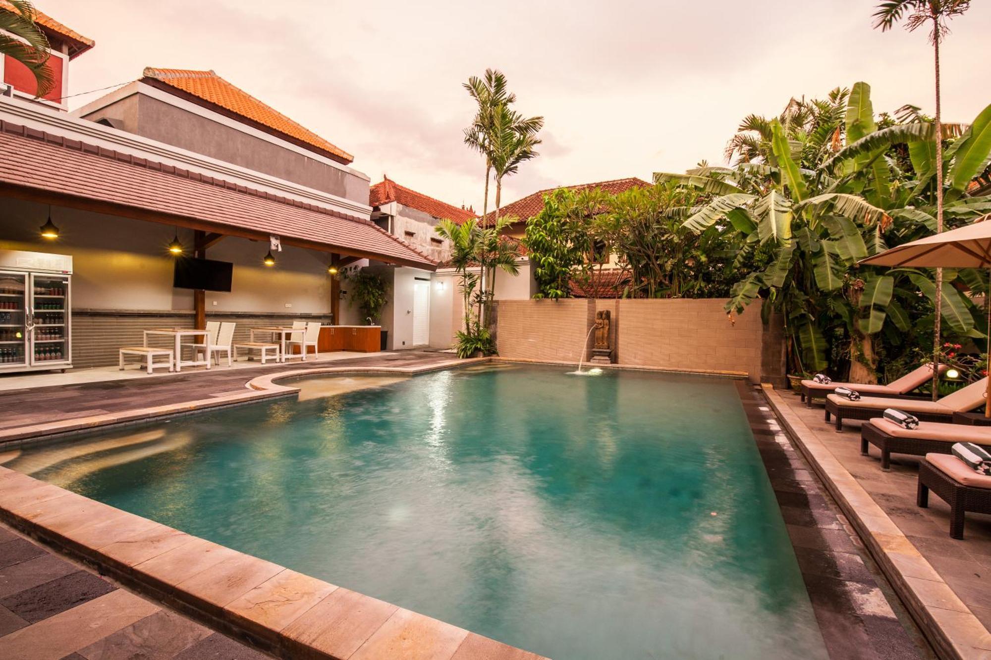 Villa 6-br Garden Legian 5-min Walk To And Shops Bali